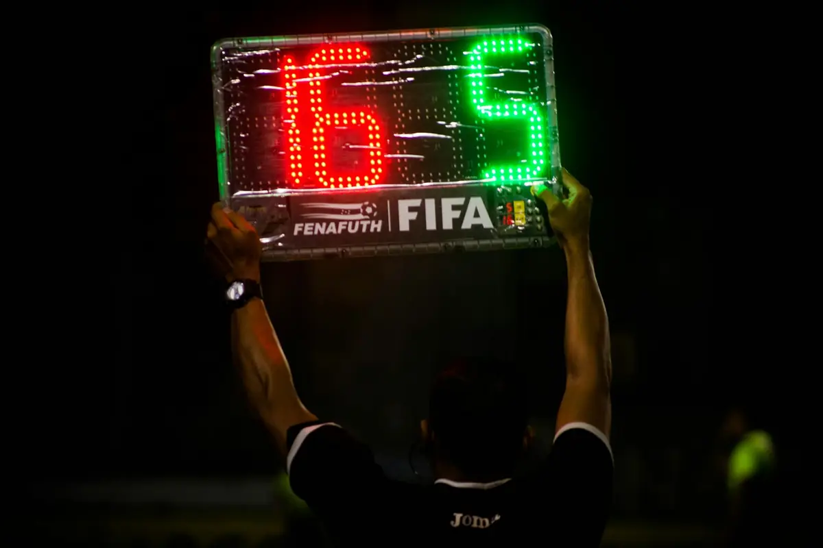 Papan skor dengan statistik pertandingan